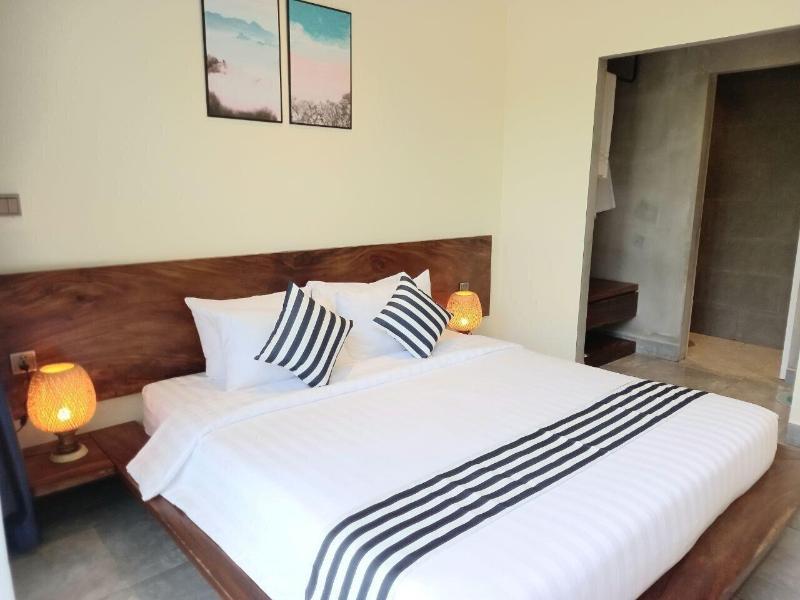 Kampot Tropical Village image