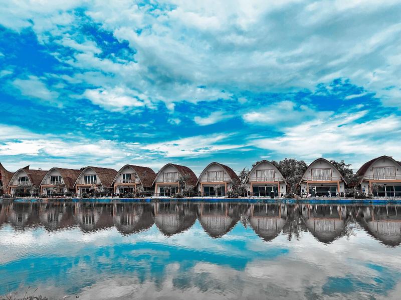 Bali Villa Kampot image