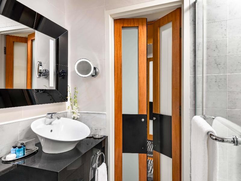Sofitel Montreal Golden Mile image