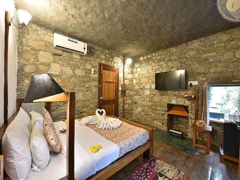 Tiaraa Monolith Lake Resort, Bhimtal image