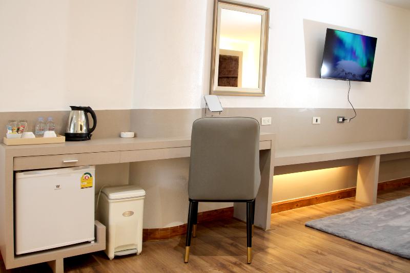 Pooh Beach Resort & Spa image
