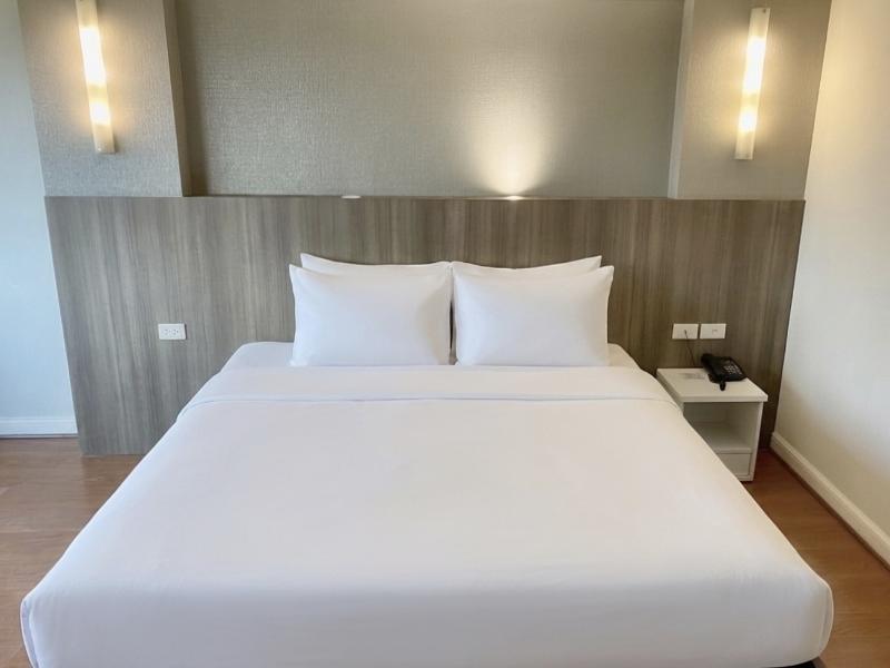 Coco Beach Hotel Jomtien Pattaya image