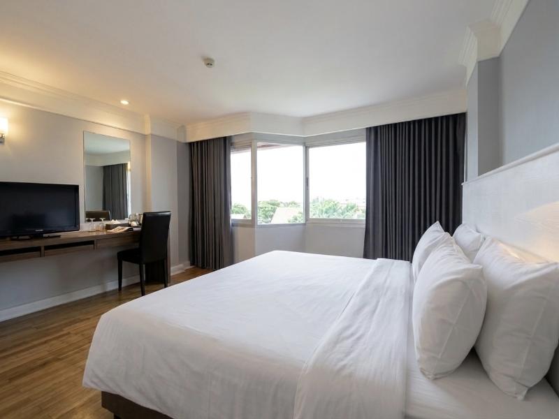Coco Beach Hotel Jomtien Pattaya image