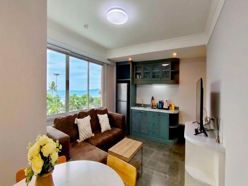 Coco Beach Hotel Jomtien Pattaya image