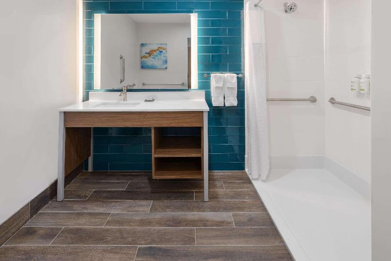 La Quinta Inn & Suites Williston/burlington image