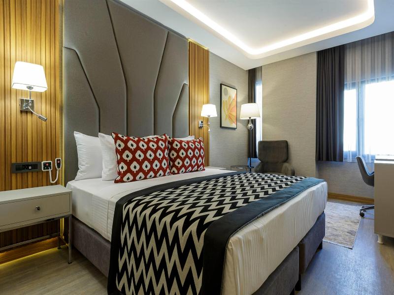 Ramada Encore By Wyndham Istanbul Sisli image