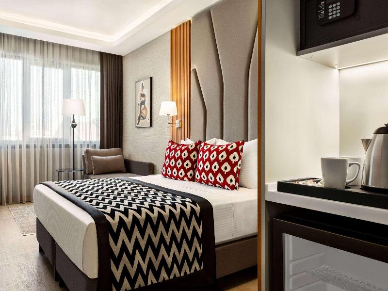 Ramada Encore By Wyndham Istanbul Sisli image