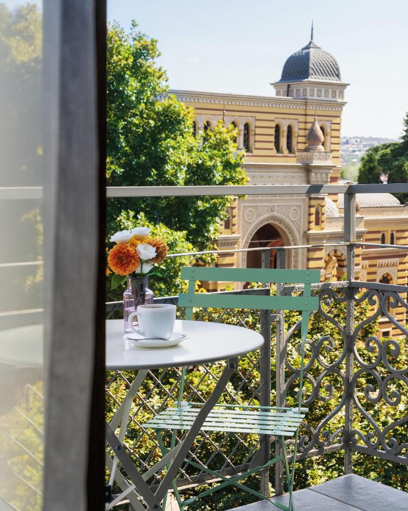 Alma Boutique Hotel image