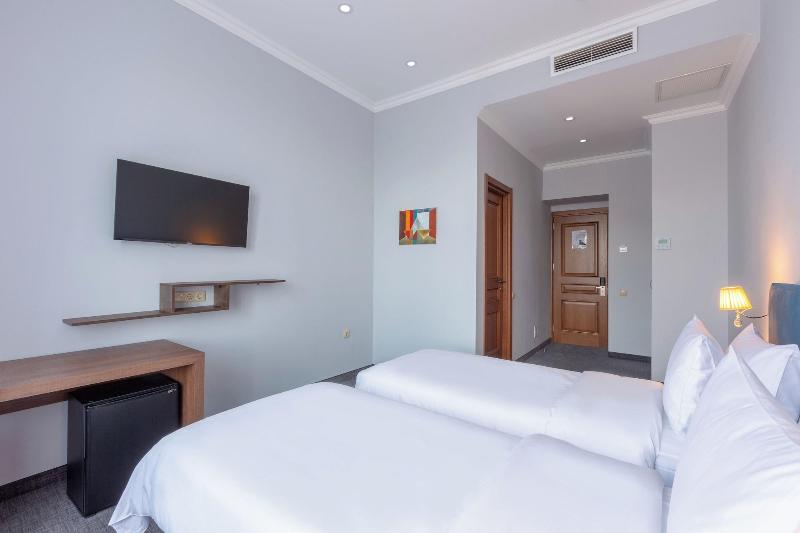 Alma Boutique Hotel image