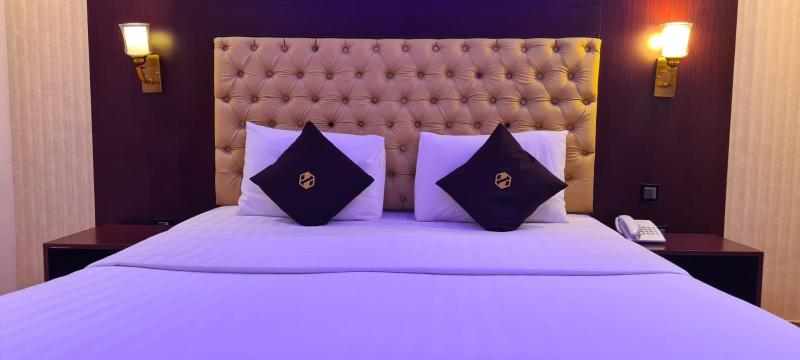 Raha Grand Hotel image