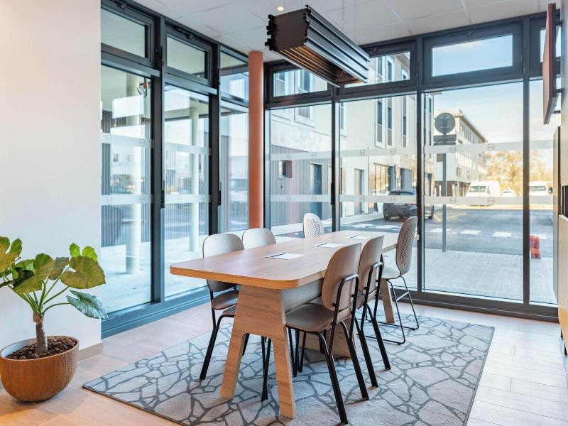 B&B HOTEL Massieux Genay image