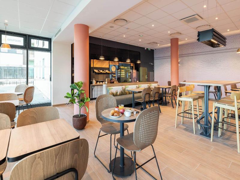 B&B HOTEL Massieux Genay image