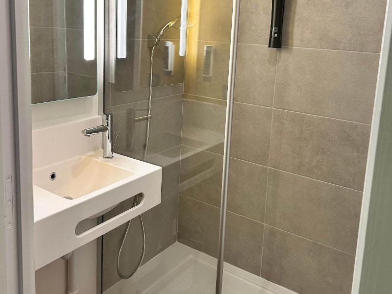 B&B HOTEL Massieux Genay image