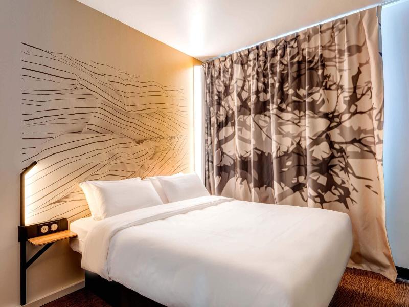 B&B HOTEL Massieux Genay image