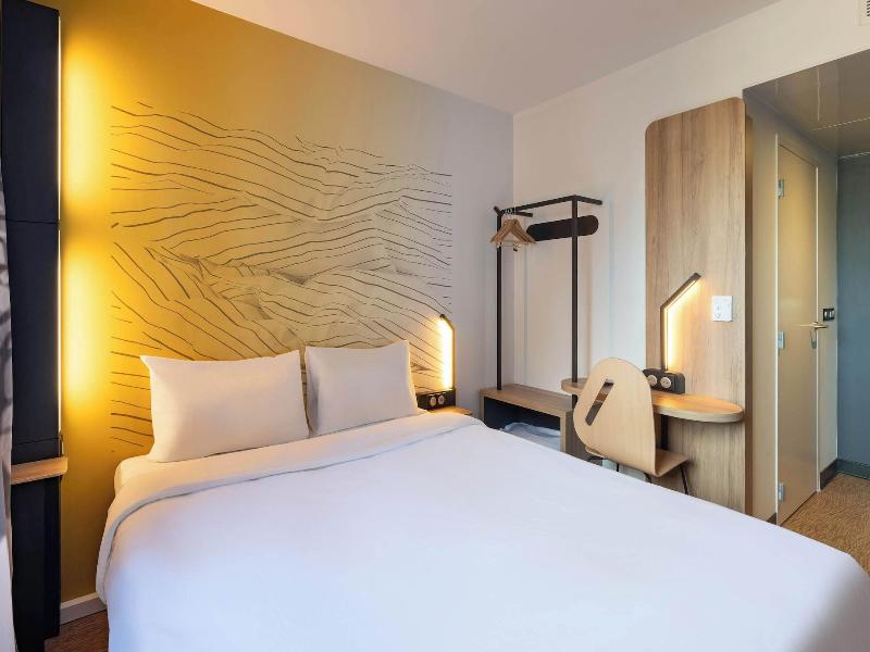 B&B HOTEL Massieux Genay image