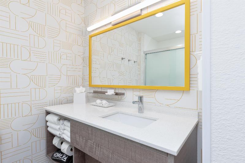 Home2 Suites By Hilton Paris image