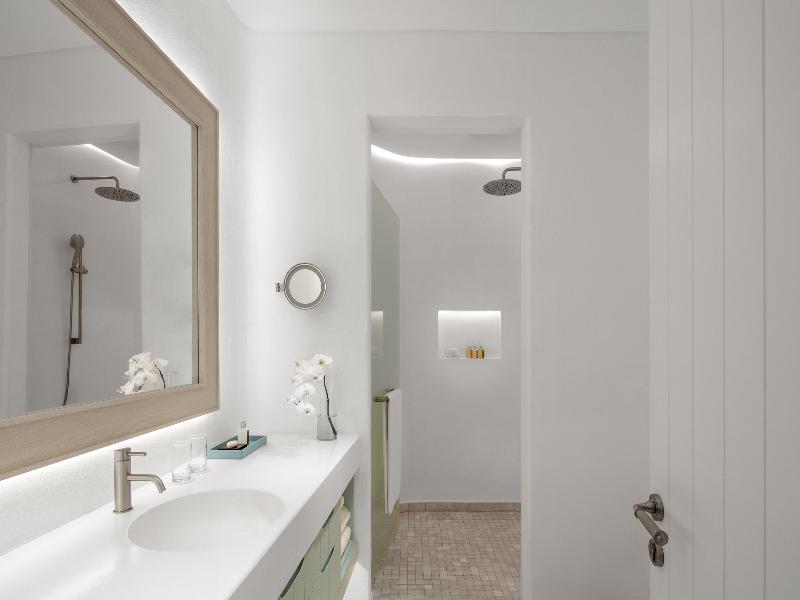 Anantara Retreat Santorini Abu Dhabi – Adults Only image