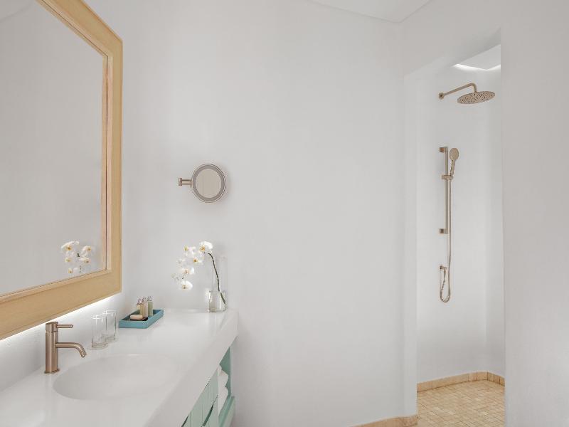 Anantara Retreat Santorini Abu Dhabi – Adults Only image