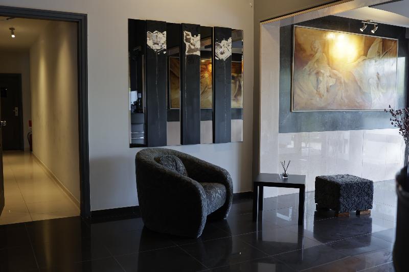 Ruby Rooms Kifisia - Image 8