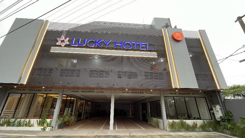 Lucky Hotel Purwodadi image 5