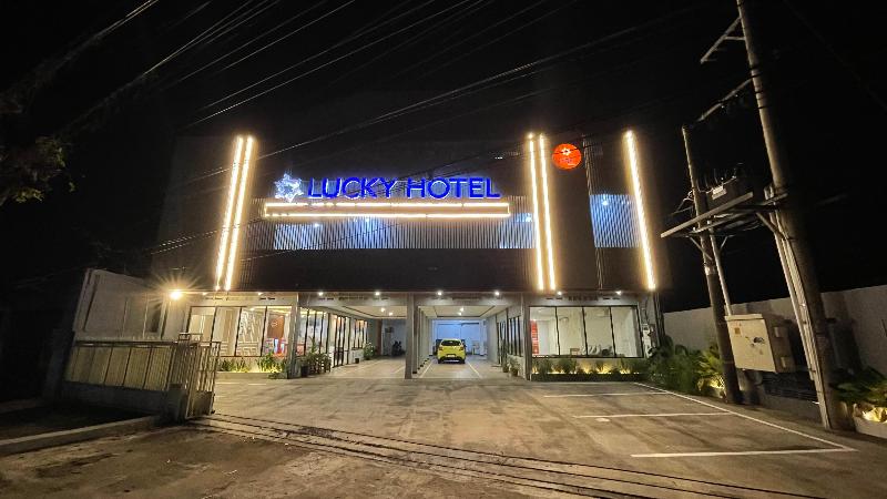 Lucky Hotel Purwodadi image 7