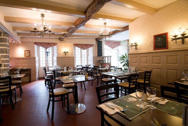 Logis Hotel La Croix Verte Le Relais Des Moulins image