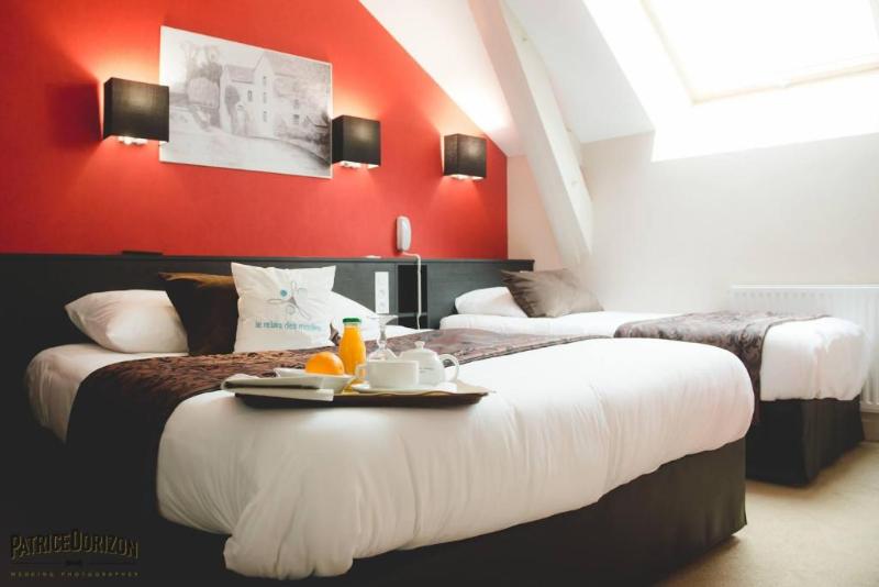 Logis Hotel La Croix Verte Le Relais Des Moulins image