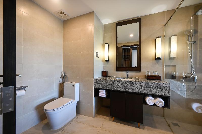 Emerald Ho Tram Resort image