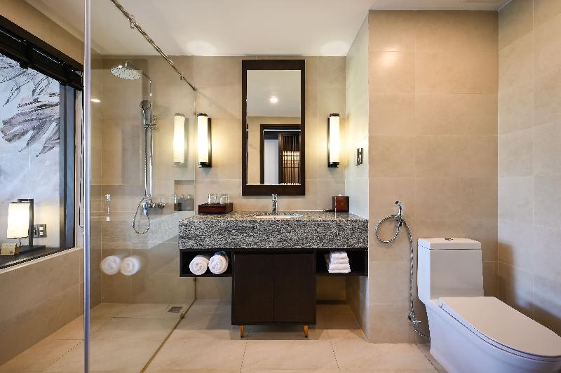 Emerald Ho Tram Resort image