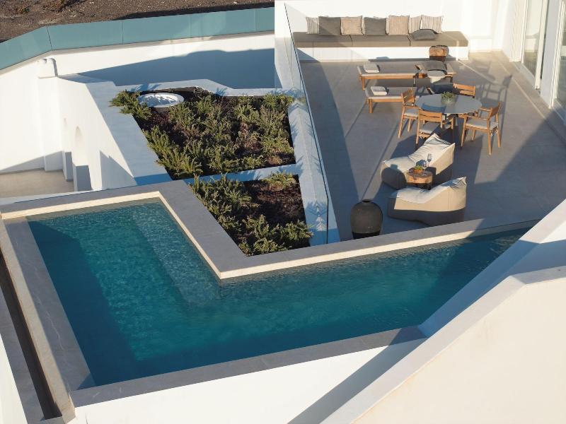 Omna Caldera Suites image