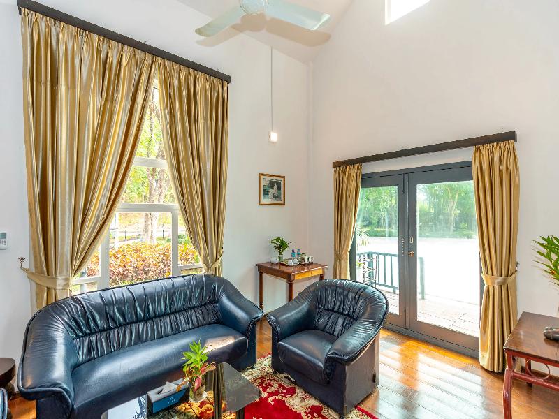 Dara Express Inn By Angkor Green Gardens image