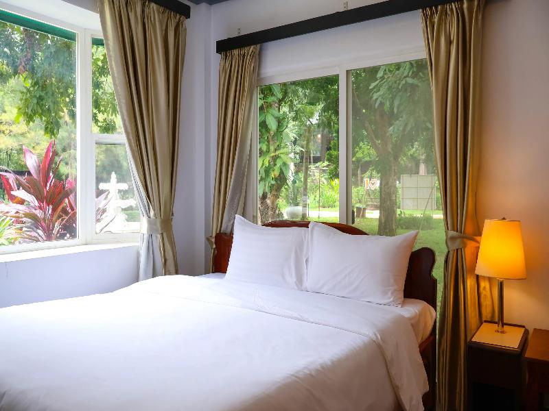 Dara Express Inn By Angkor Green Gardens image