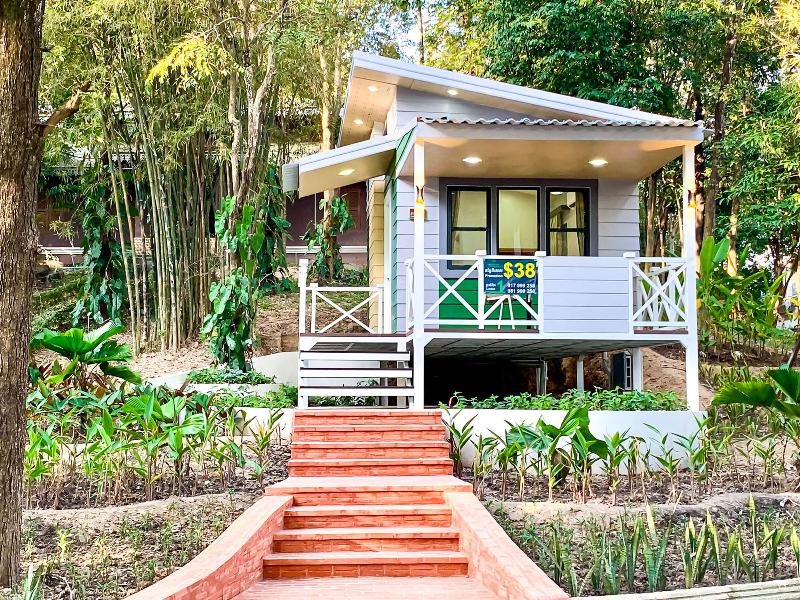 Dara Express Inn By Angkor Green Gardens image