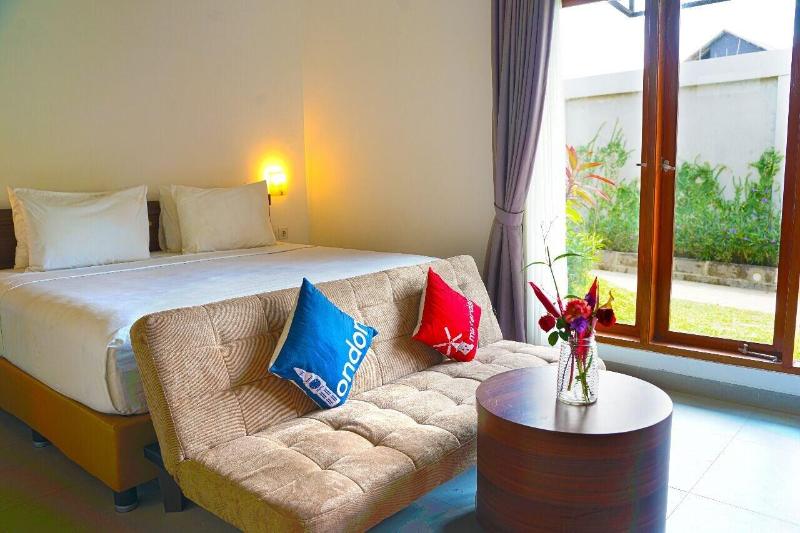Ioove Tanjung Seminyak Suites image