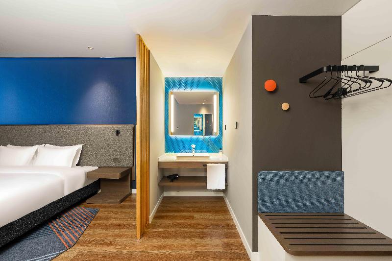Holiday Inn Express Haiyan image