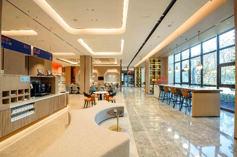 Holiday Inn Express Haiyan image