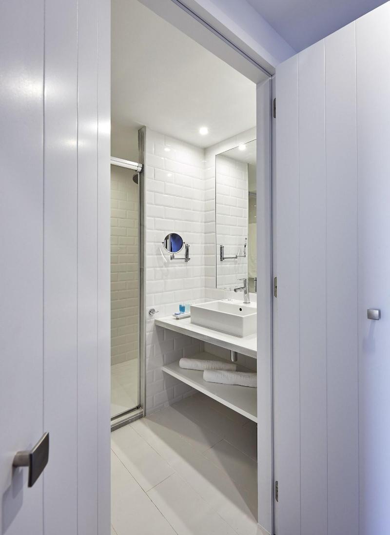 Delamar - Adults Only image