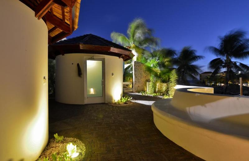 Lions Dive Beach Resort Curacao image