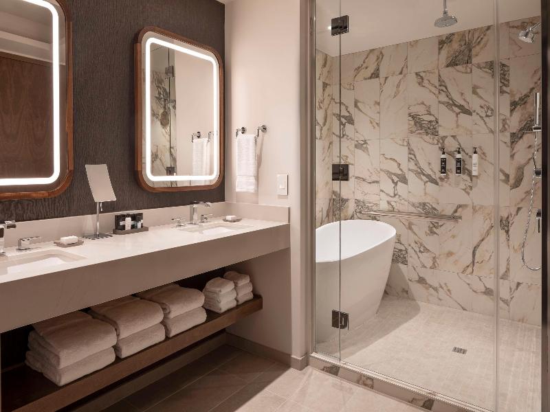 Caesars Republic Scottsdale, a Hilton Hotel image