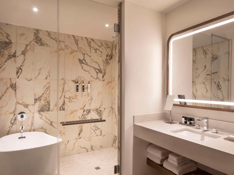 Caesars Republic Scottsdale, a Hilton Hotel image