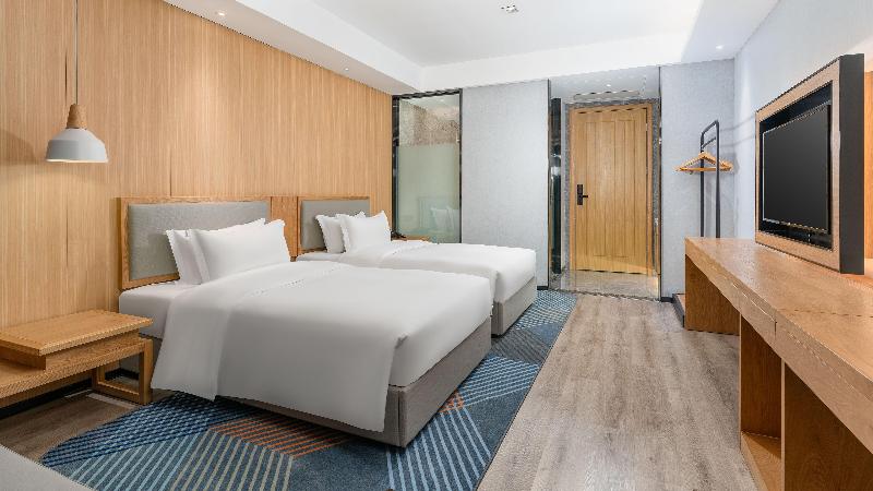Holiday Inn Express Huangshi Cihu Lake image