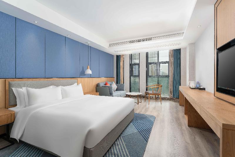 Holiday Inn Express Huangshi Cihu Lake image