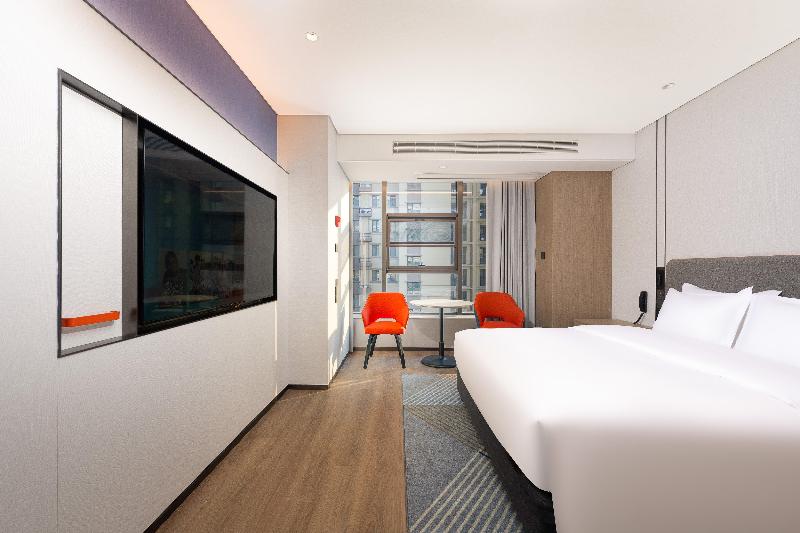 Holiday Inn Express Heze City Center image