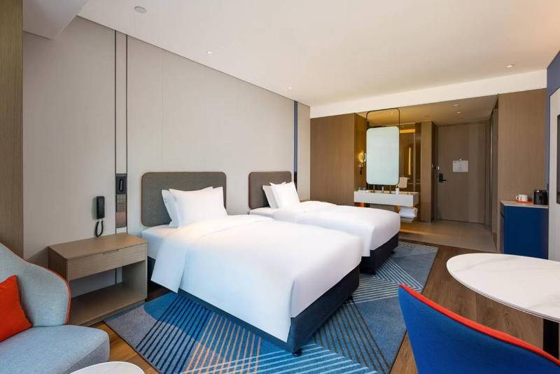 Holiday Inn Express Heze City Center image