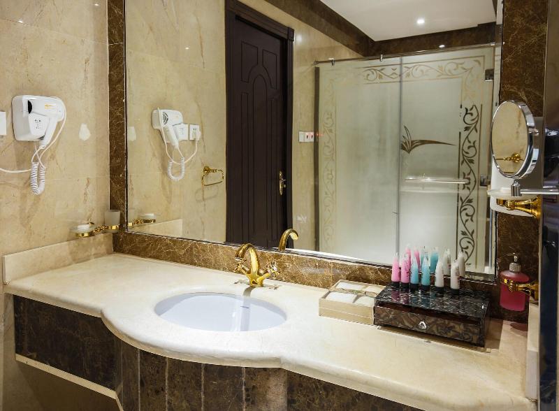 Rest Night Hotel Apartment- Alhamra image