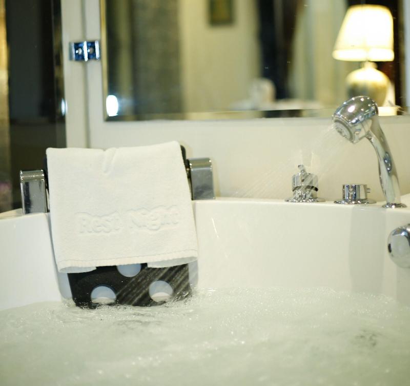 Rest Night Hotel Apartment- Alhamra image