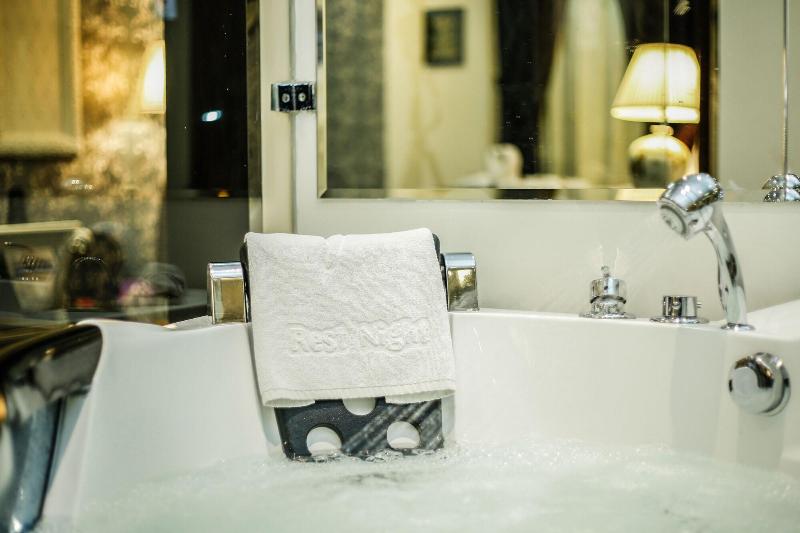 Rest Night Hotel Apartment- Alhamra image