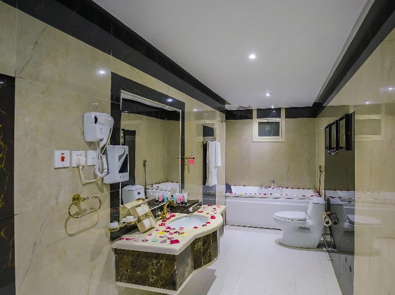 Rest Night Hotel Apartment- Alhamra image