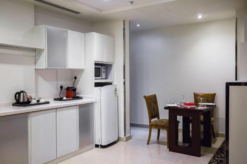 Rest Night Hotel Apartment- Alhamra image