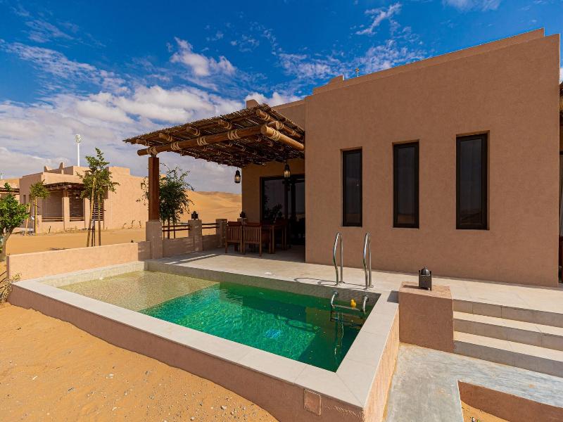 Bab Al Nojoum Bateen Liwa — exterior view
